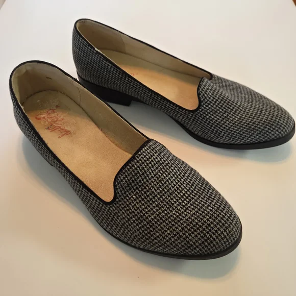Jellypop Black and White Houndstooth Loafers - Picture 2 of 6